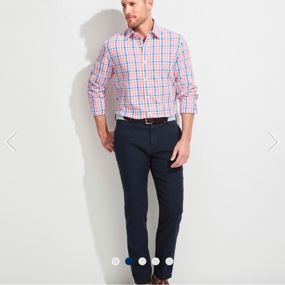 Men’s Vineyard Vines button down shirt